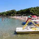 Apartments By The Sea Tisno, Murter - 812