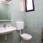 Apartments By The Sea Tisno, Murter - 812 Διαμέρισμα