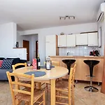 Apartments By The Sea Tisno, Murter - 812 Διαμέρισμα *
