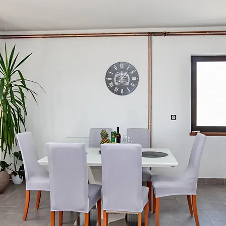 Apartamento By The Sea Tisno, Murter - 812