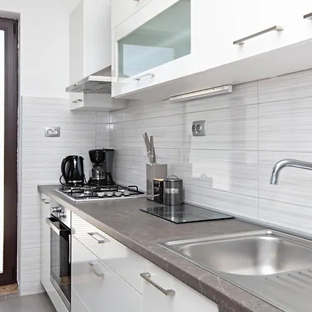 Apartamento By The Sea Tisno, Murter - 812 Tisno