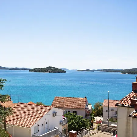 Apartments By The Sea Tisno, Murter - 812