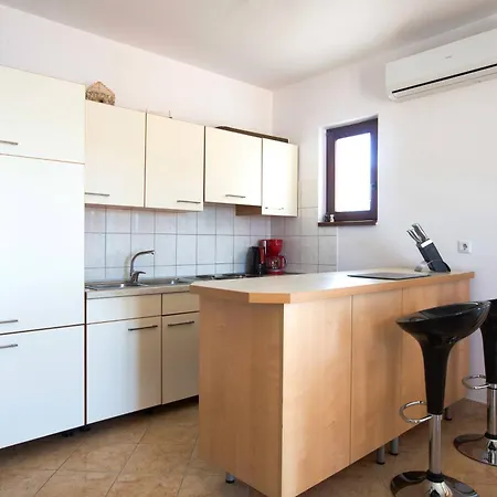 Apartments By The Sea Tisno, Murter - 812