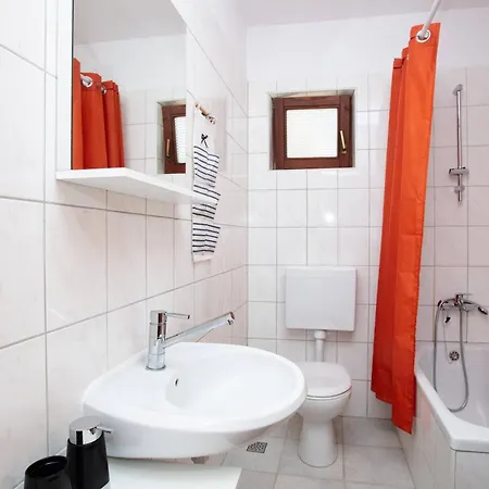 Apartments By The Sea Tisno, Murter - 812 Διαμέρισμα *