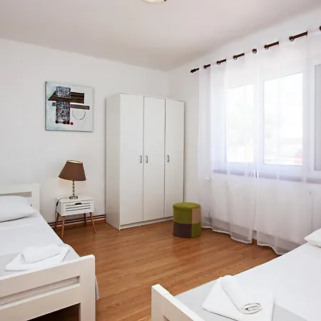 Apartment Apartments By The Sea Tisno, Murter - 812 *