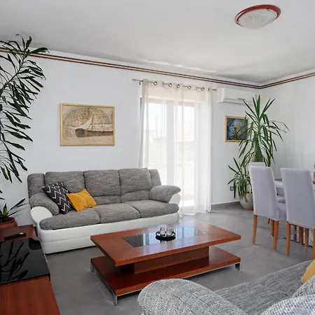 Apartments By The Sea Tisno, Murter - 812 Apartment Tisno