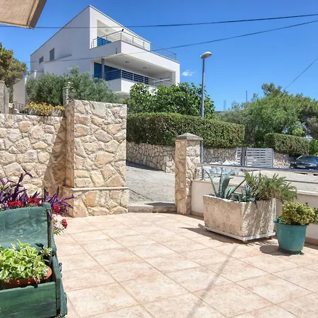 By The Sea Tisno, Murter - 812 *